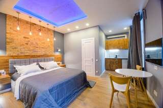 Апартаменты Partner Guest House Baseina Киев Апартаменты-студио «Лофт» на 1 этаже с душем, Бассейная улица, 23-4