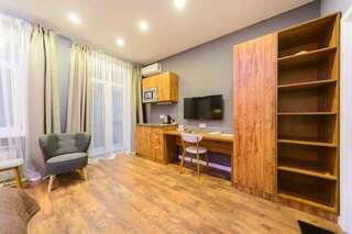 Апартаменты Partner Guest House Baseina Киев Апартаменты с балконом-4