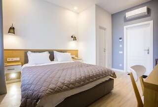 Апартаменты Partner Guest House Baseina Киев Бюджетный двухместный номер с 1 кроватью-4