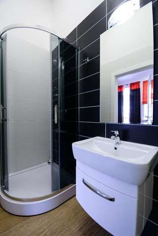 Апартаменты Partner Guest House Baseina Киев Апартаменты с балконом-11