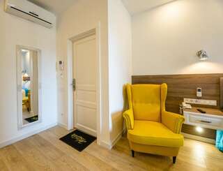 Апартаменты Partner Guest House Baseina Киев Апартаменты с балконом-5
