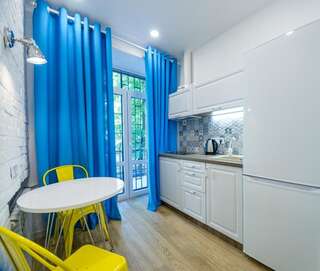 Апартаменты Partner Guest House Baseina Киев Апартаменты с балконом-8