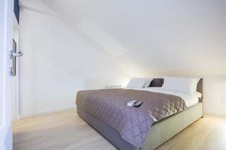 Апартаменты Partner Guest House Baseina Киев Улучшенный двухместный номер с 1 кроватью-3