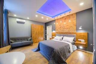 Апартаменты Partner Guest House Baseina Киев Апартаменты-студио «Лофт» на 1 этаже с душем, Бассейная улица, 23-2
