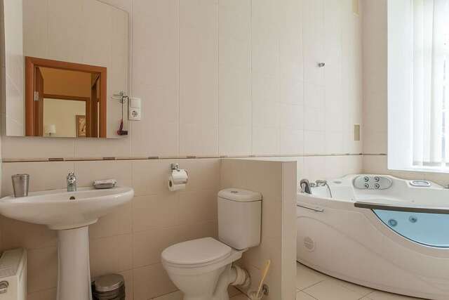 Апартаменты Partner Guest House Baseina Киев-93